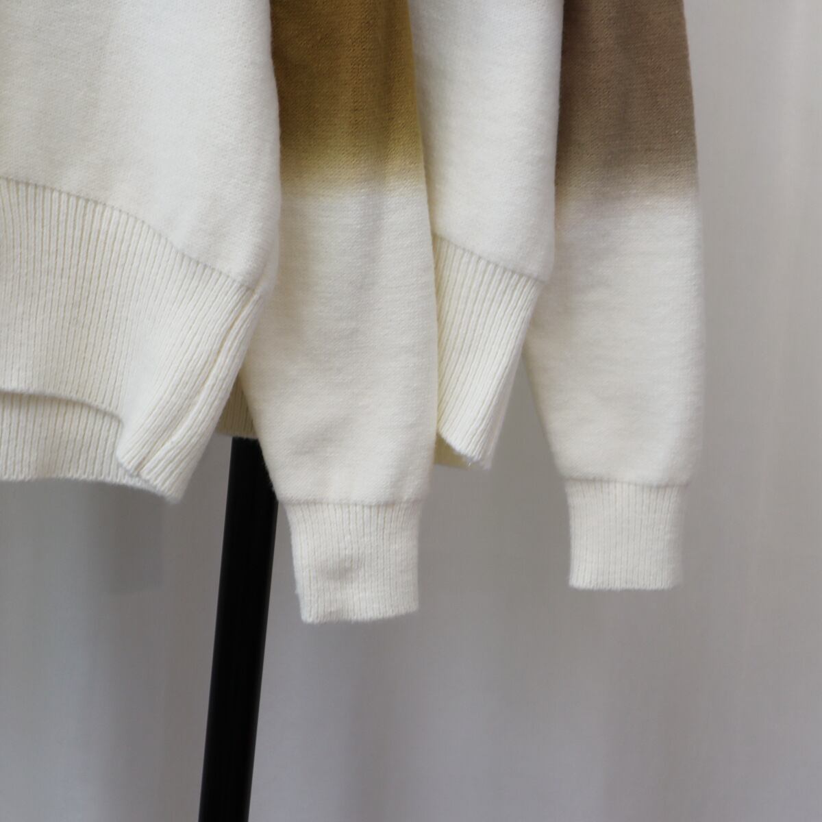 【tops】グラデーションニットセーター　M18919