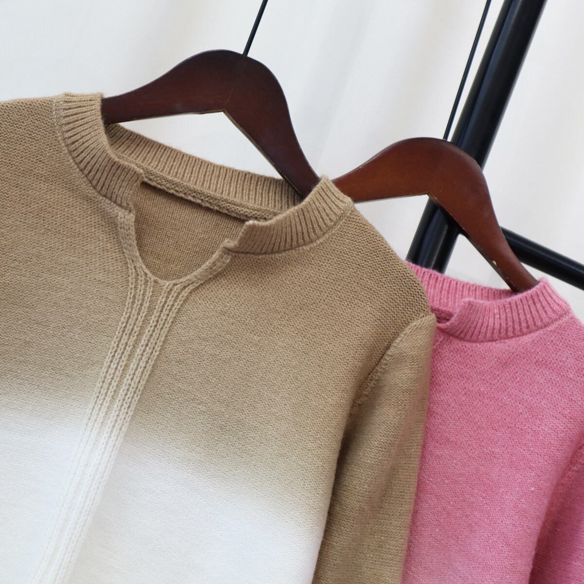 【tops】グラデーションニットセーター　M18919