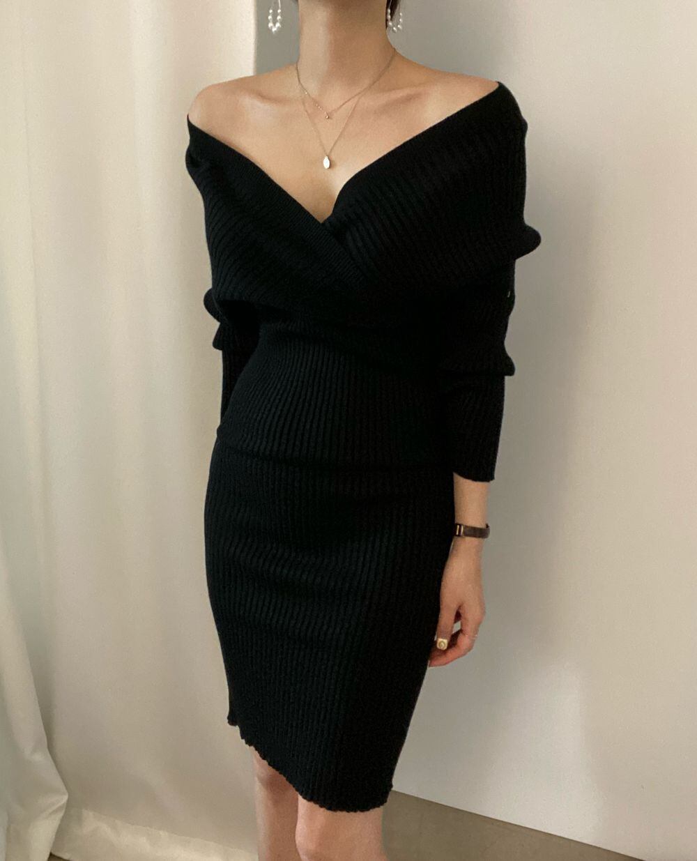 【dress】好感度UP!気質満点 韓国系スリット体型カバー長袖Vネック着痩せニットワンピース G2947