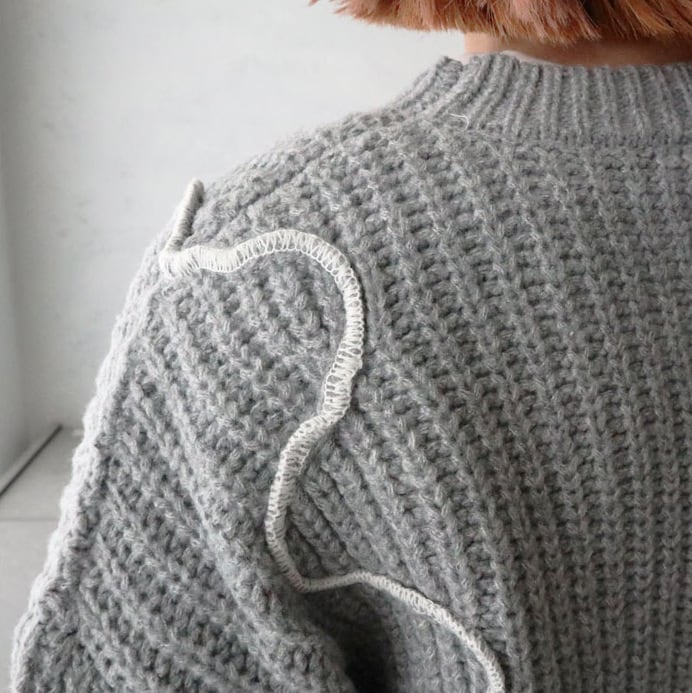 【tops】クルーネックニットセーター　M27084