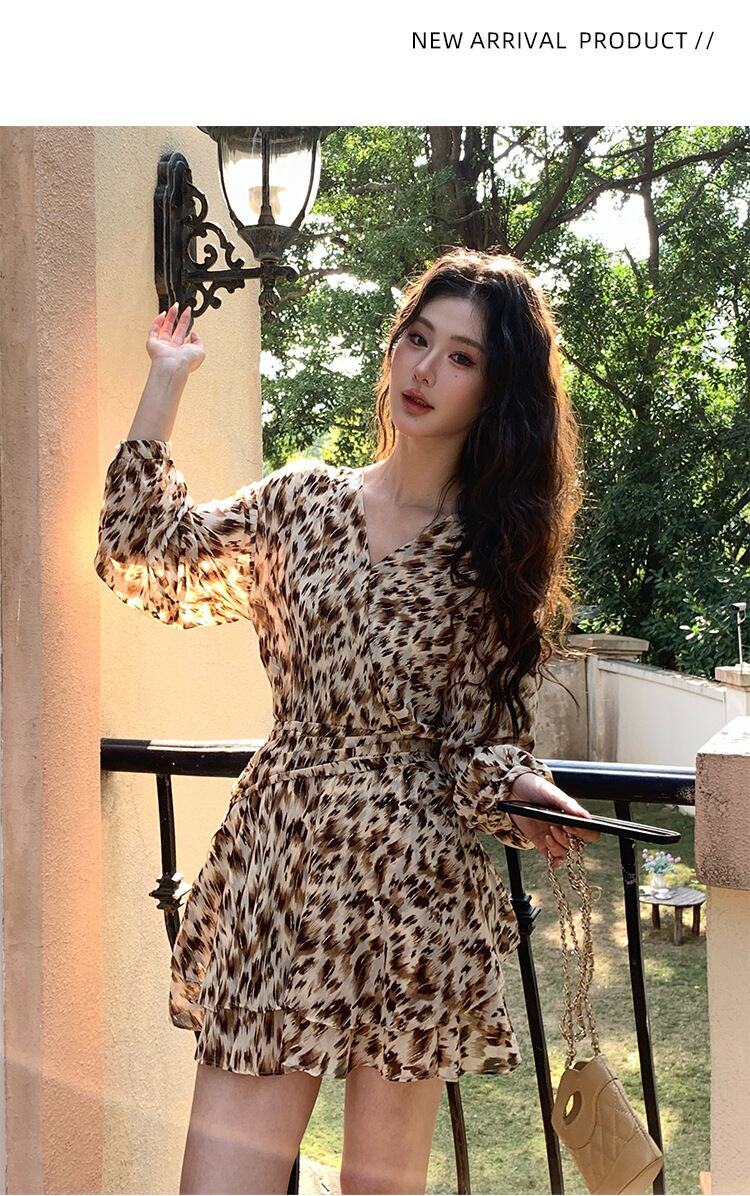 【dress】Vネックヒョウ柄ワンピース　M29661