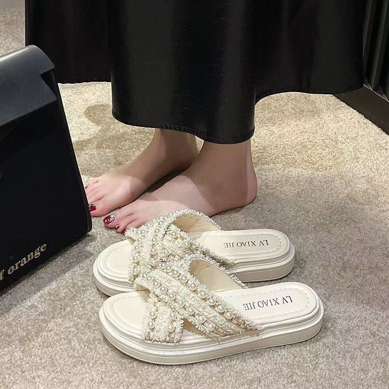 【Shoes】パール付きサンダル Q8427