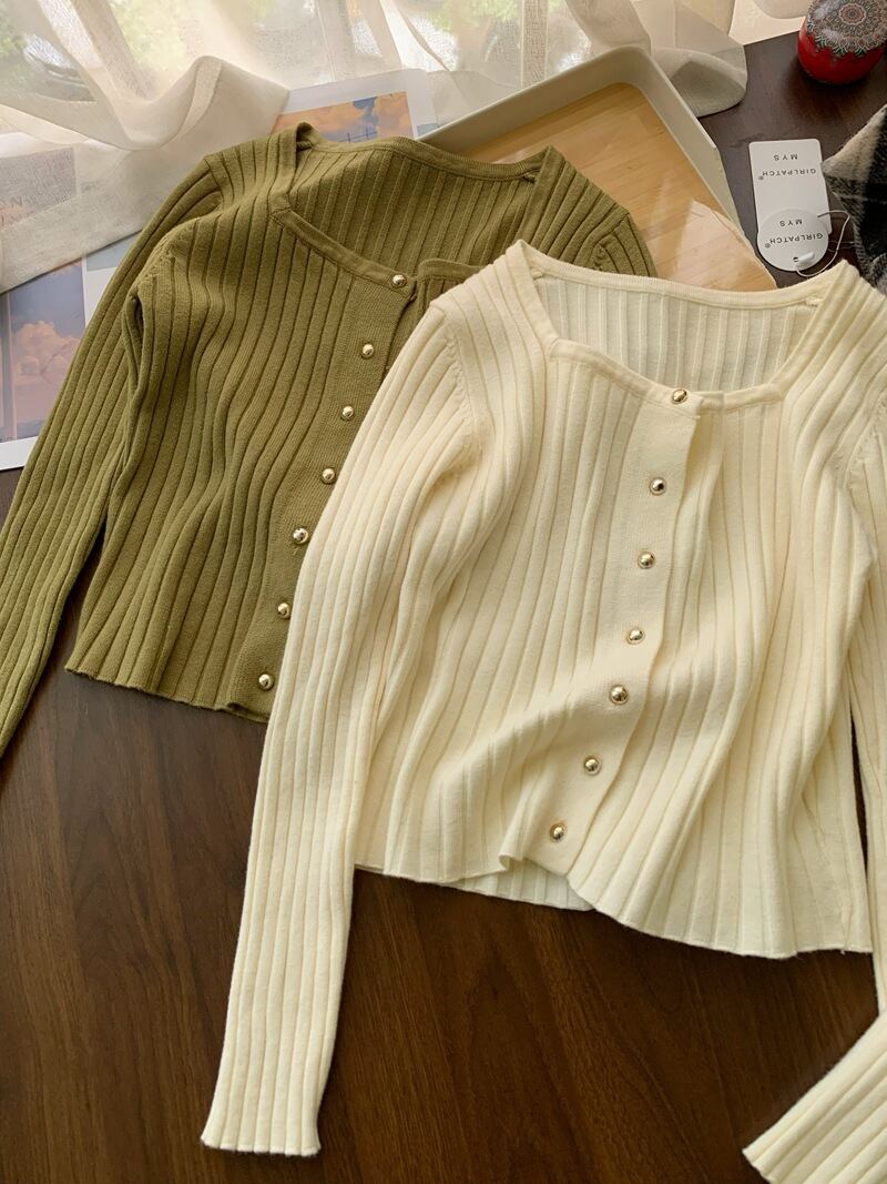 【outer】ボタンデザインニットセーター　M29417
