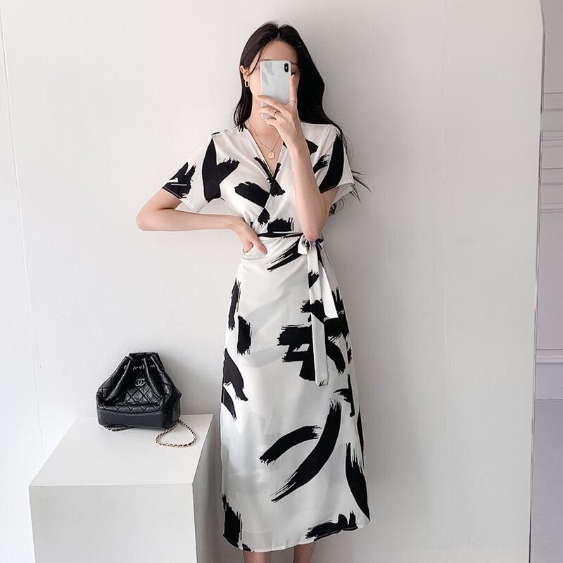 【dress】韓国風好感度UP!気質満点レトロVネックドローストリング着痩せワンピースF0034