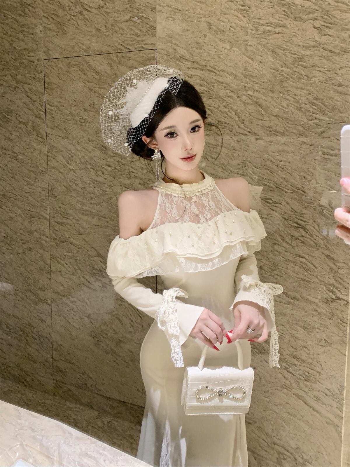 【dress】オフショルレースドッキングワンピース Q7878