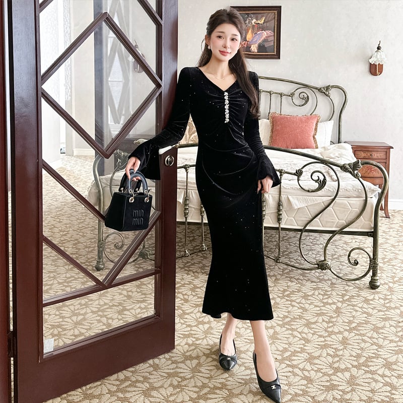 【dress】Vネックベルベットロングワンピース Q7502