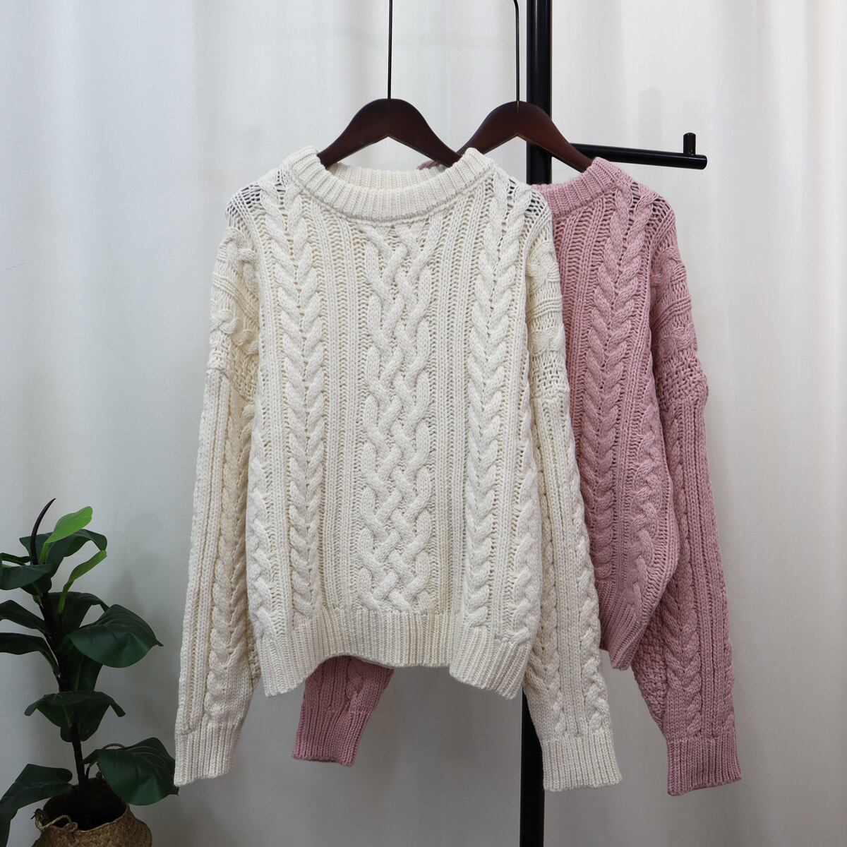 【tops】クルーネックニットセーター　M18787