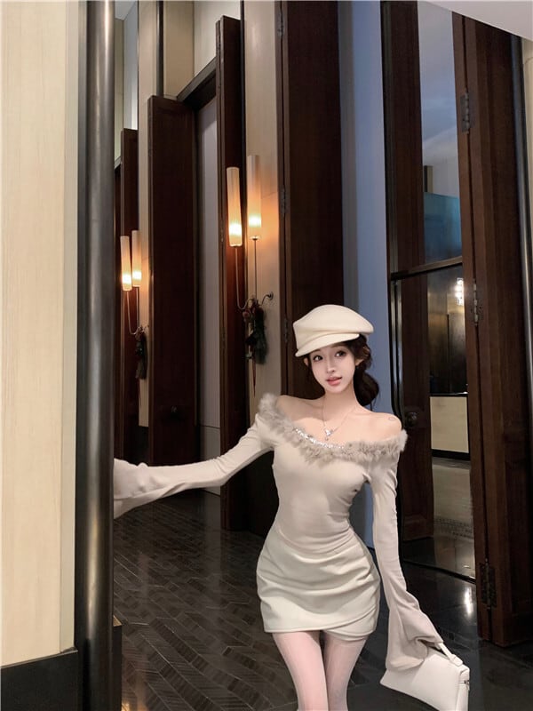 【tops】ファー付きオフショルダートップス　M28900