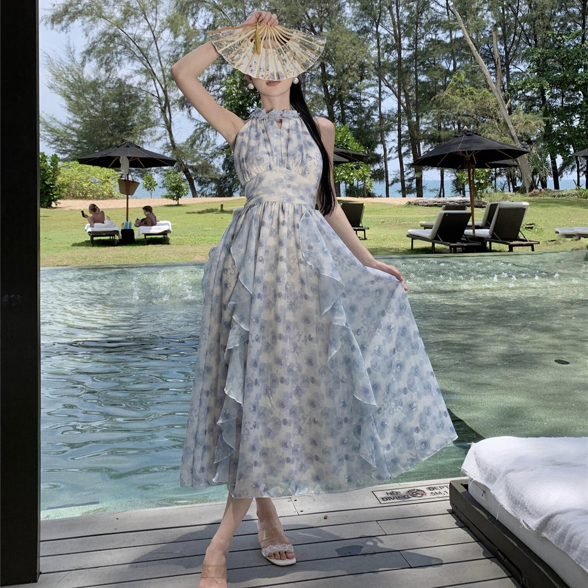 【dress】ホルターネック花柄ワンピース　M24549
