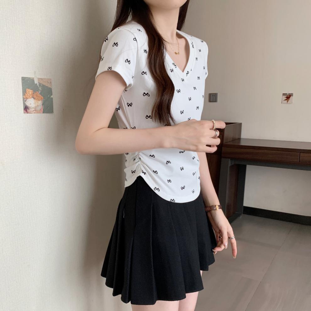 【tops】VネックプリントTシャツG21043