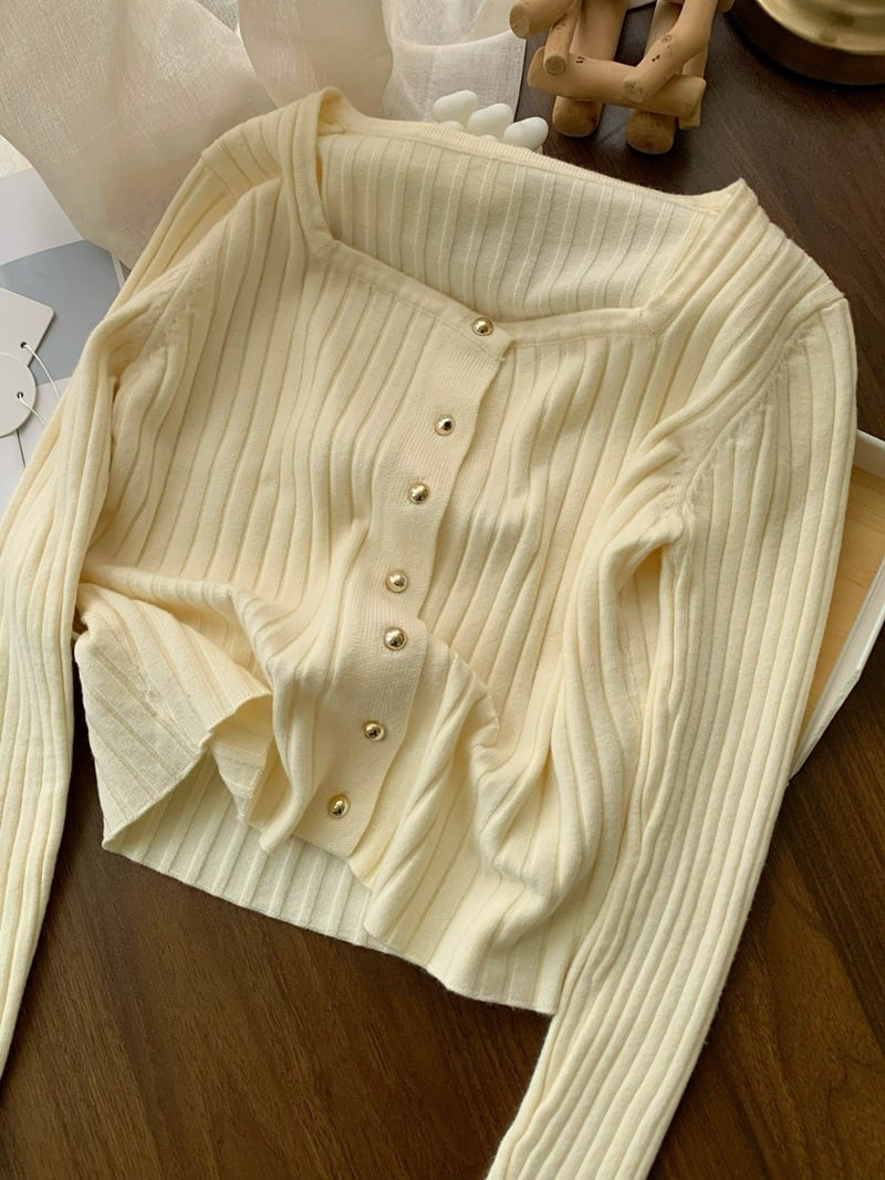 【outer】ボタンデザインニットセーター　M29417