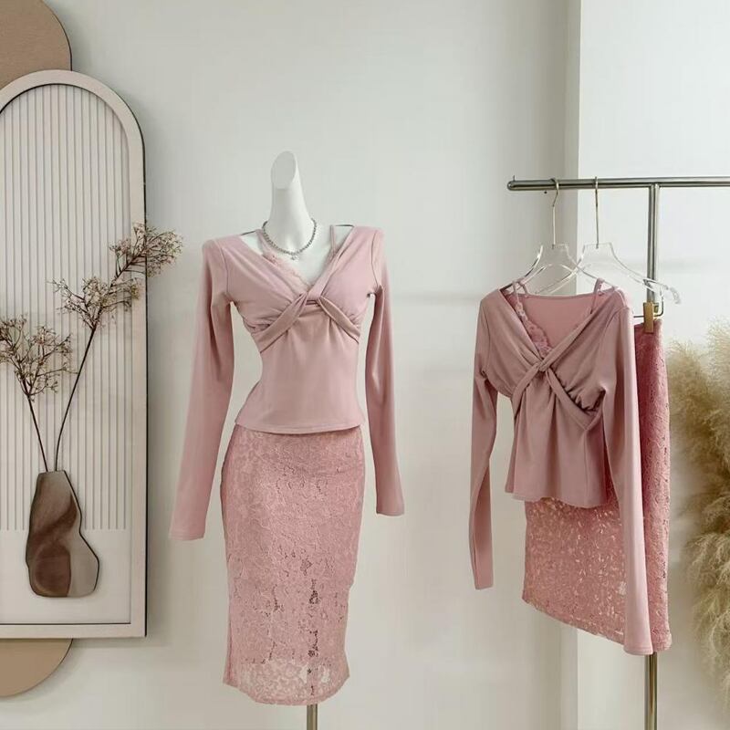 【set】クロスネックレースドッキングトップス×レーススカートセット Q7637
