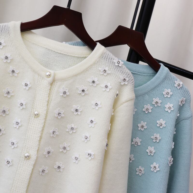 【outer】立体フラワービジューニットカーデ　M28539