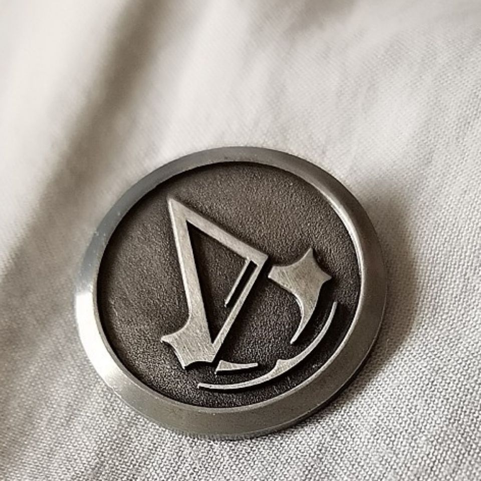 【GOODS】アサシン クリード プローチ Q2231