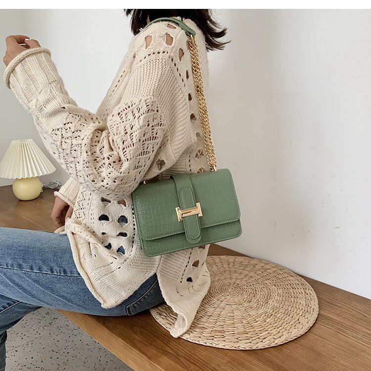 【小物】 高級感 レトロ展開定番無地斜め掛けチェーンバッグ 清新人気デザイン