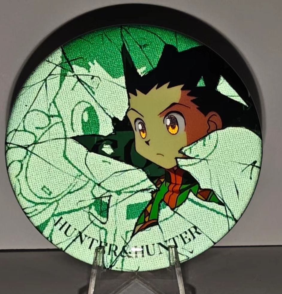 【GOODS】HUNTER×HUNTER 割れたガラス 58mm 缶バッジ Q2240