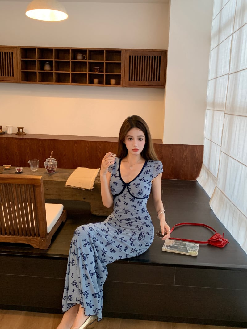 【dress】Vネック花柄ワンピース　M24058