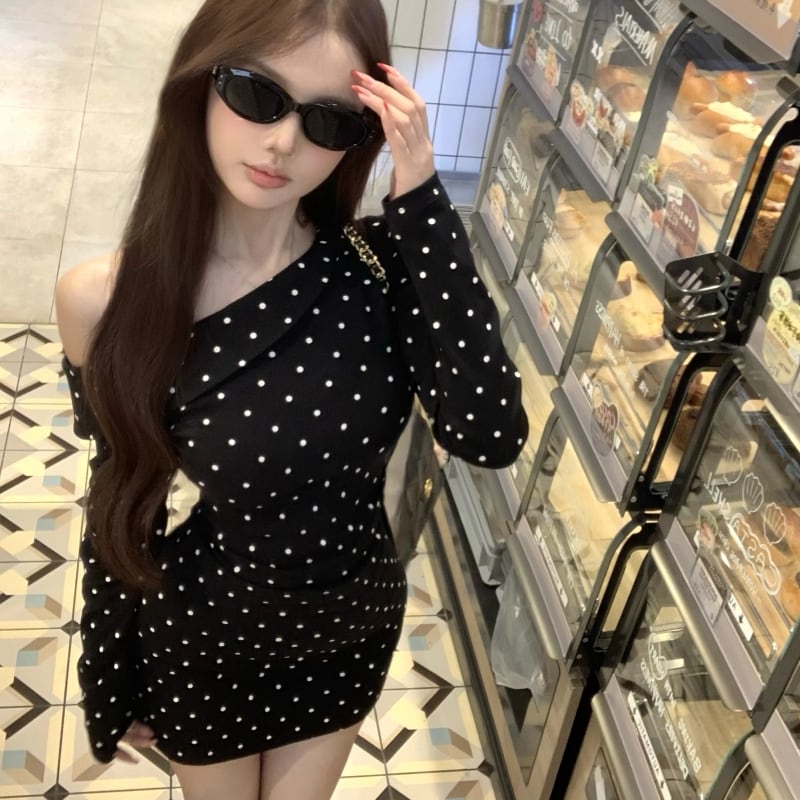 【dress】ドット柄タイトワンピース Q8078