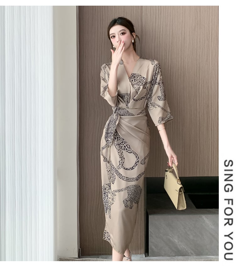 【dress】Vネックプリントワンピース G20669