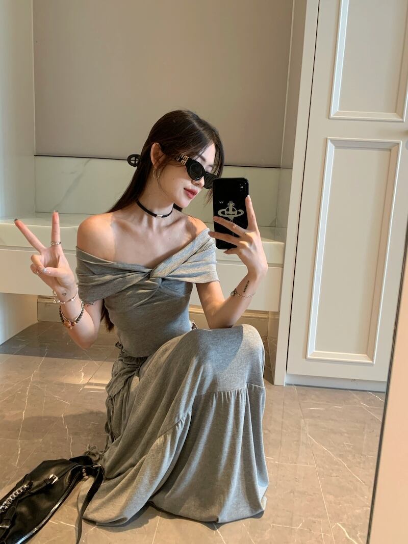 【set】オフショルダーTシャツ+スカート２点セットG21577