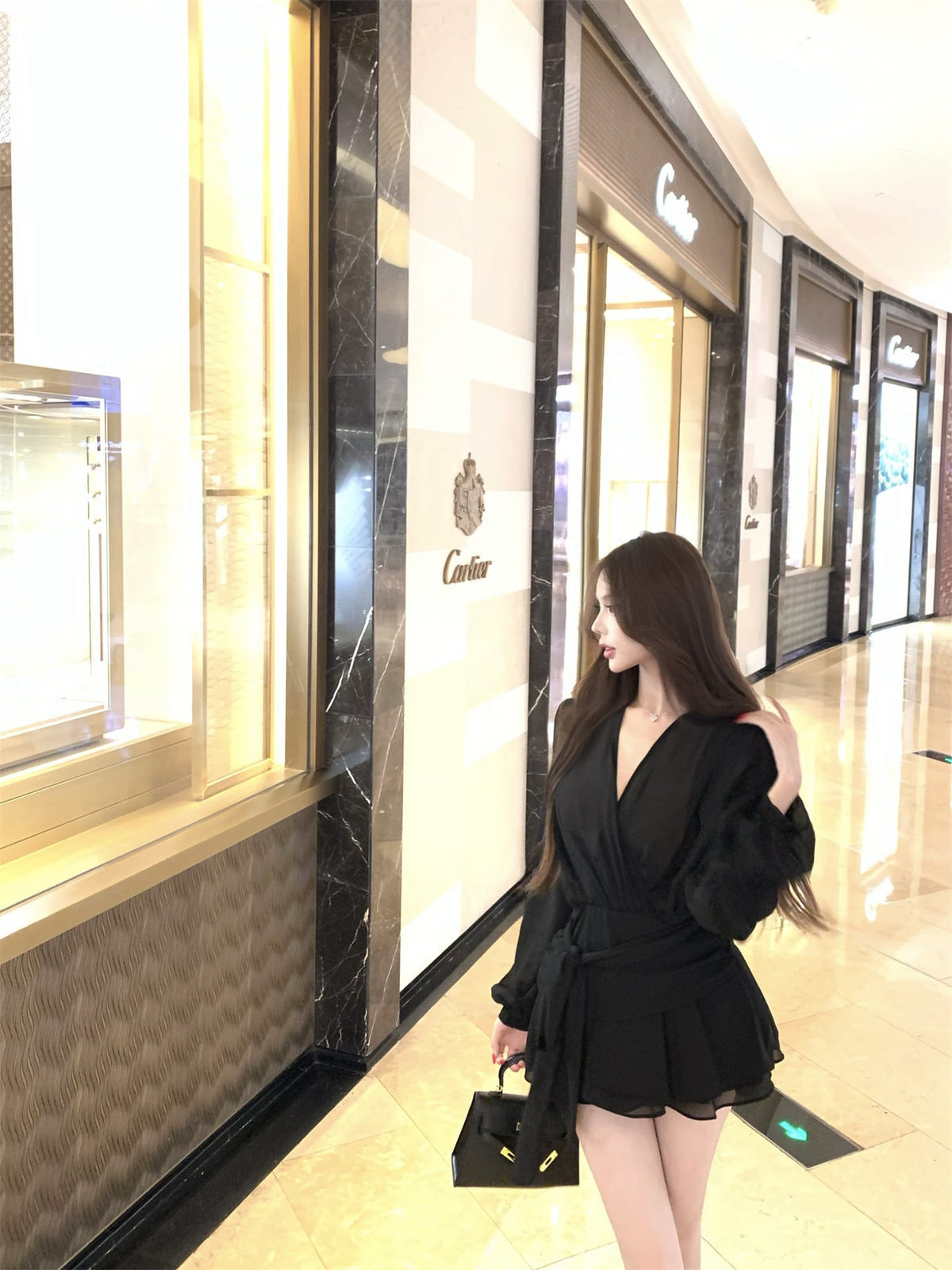 【dress】Vネックデートワンピース　M33527