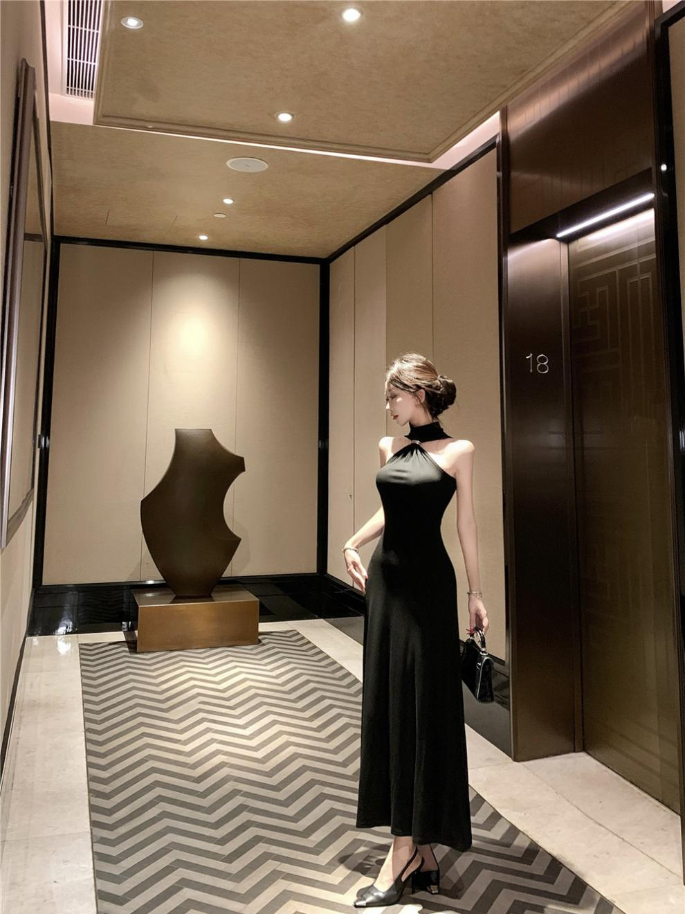 【dress】ホルターネックタイトロングワンピース Q8186
