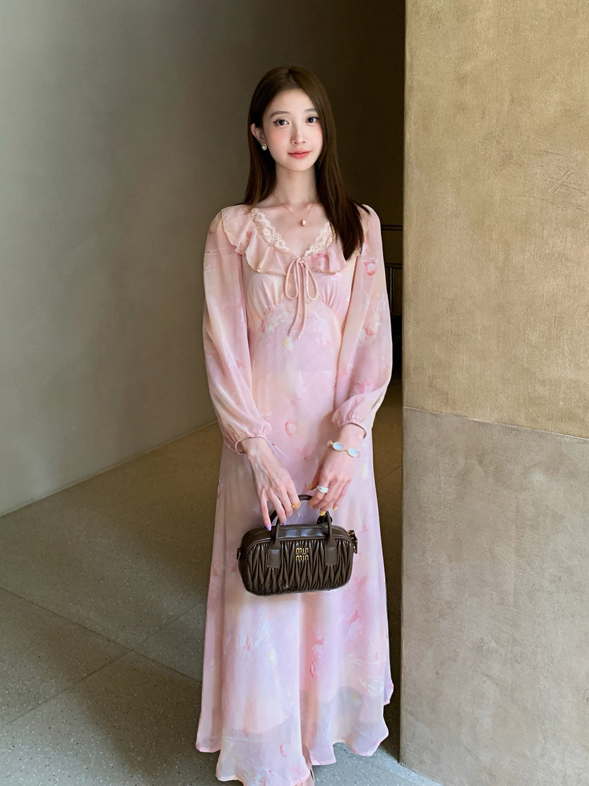 【dress】フラワー柄レースドッキングロングワンピース Q8998