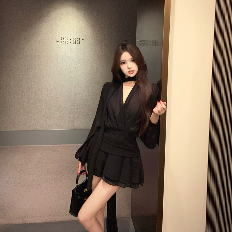 【dress】Vネックデートワンピース　M33527
