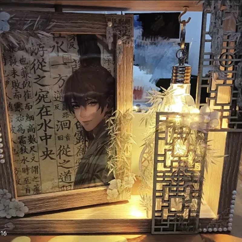 【GOODS】木製 フォトフレーム KGサイズ収納 回転式 ライト付き Q2487