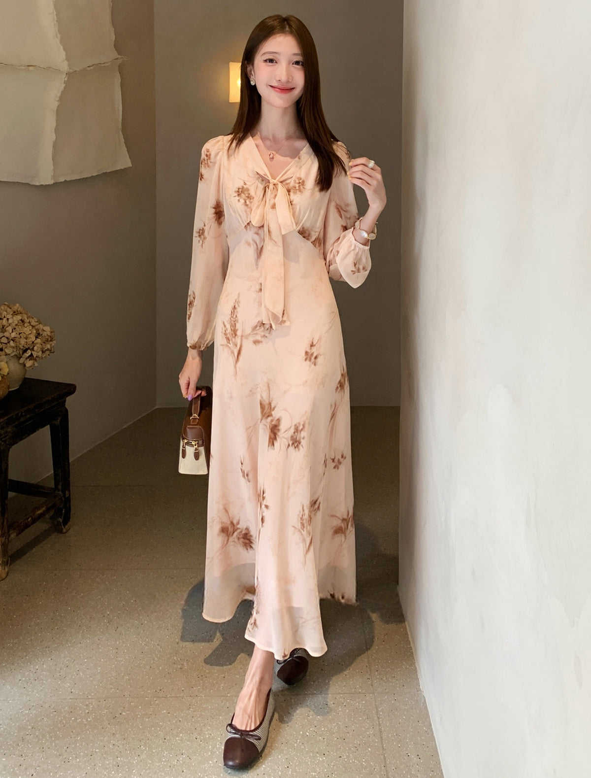 【dress】ボウタイフラワー柄ロングワンピース Q8919