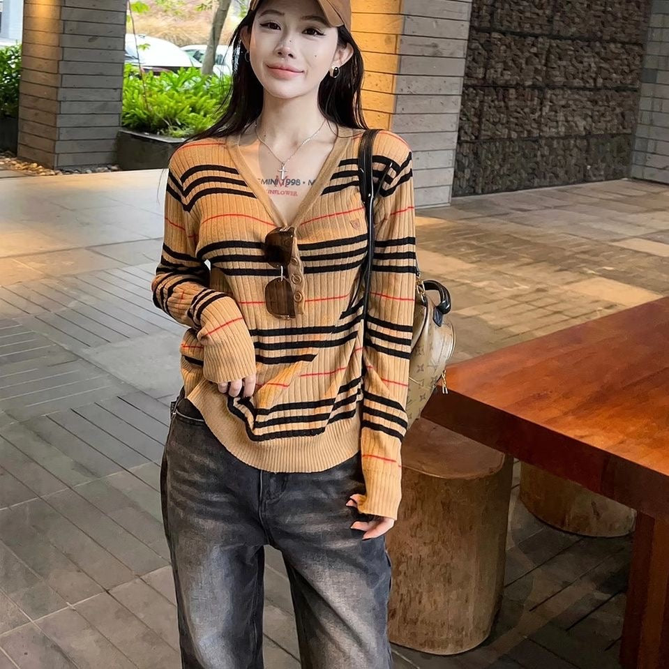 【tops】Vネックボーダー柄ニットセーターF8243