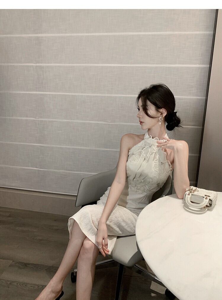 【dress】ホルターネック体型カバーワンピースG21012