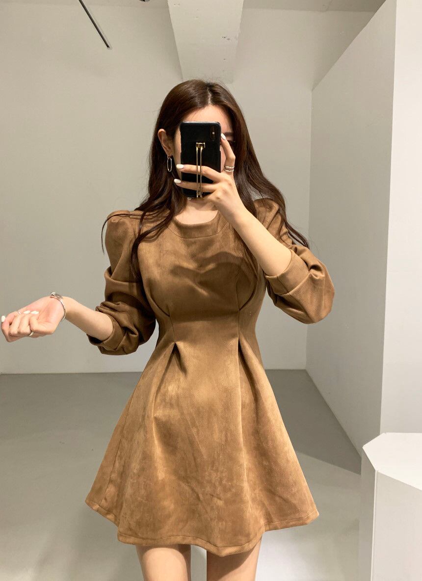 【dress】オシャレ度満点〜2色長袖ラウンドネックAライン韓国ファッション無地秋冬新作ワンピースF0786