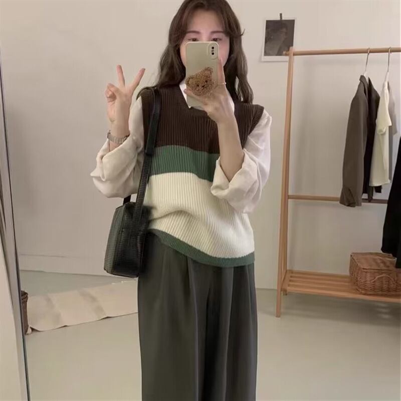 【tops】クルーネックニットベスト　M18830