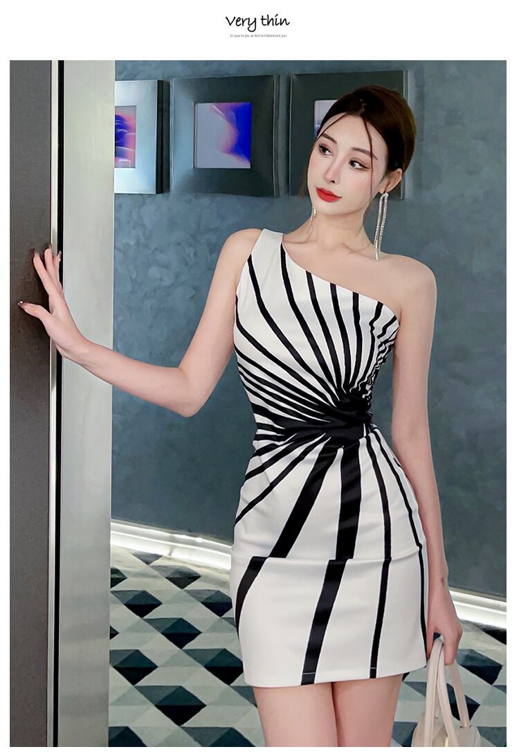 【dress】オフショルダーストライプ柄ワンピース G21299