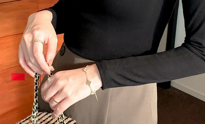 【tops】春新作!気質満点レトロ透かし彫り体型カバーオシャレ長袖Tシャツ G3651