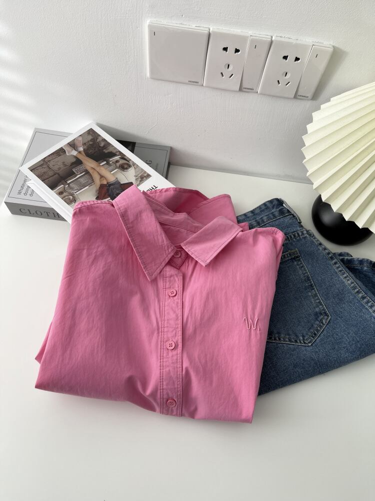 【tops】POLOネック刺繍シャツ　M29906