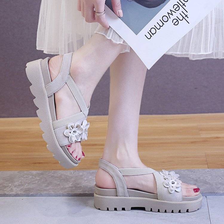 【shoes】一目惚れ！2色花模様履きやすい合わせやすい大人きれいめ厚底サンダル