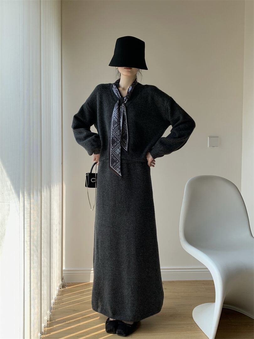 【set】スカーフ付きニットトップス×ロングスカートセット　N3452