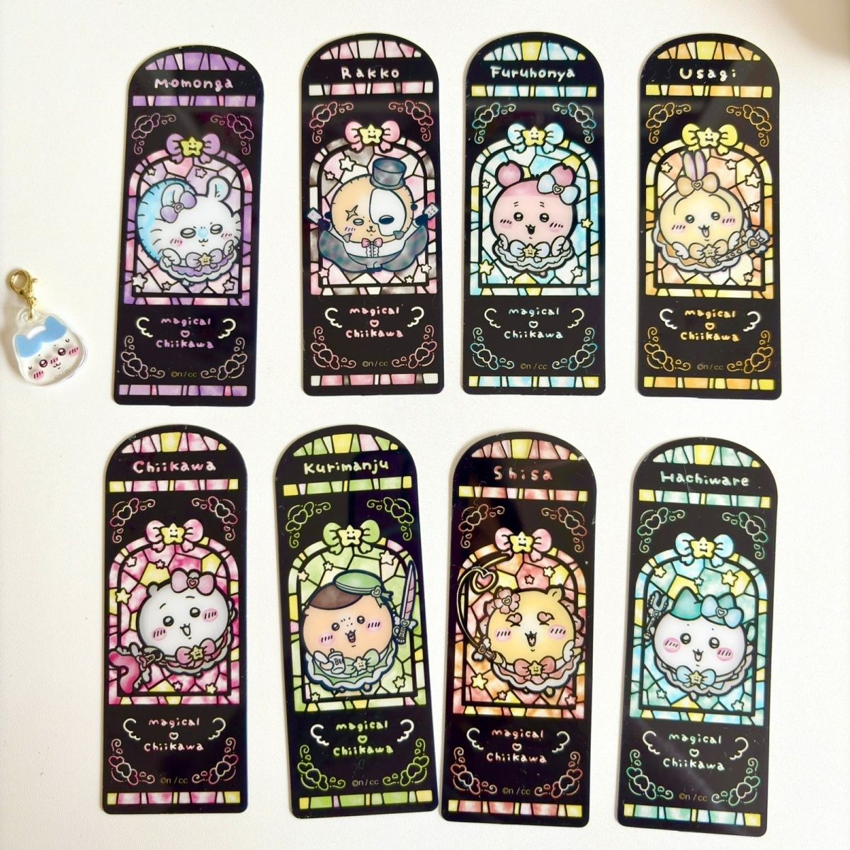 【GOODS】ちいかわ ステンドグラス風 しおり Ｑ2151