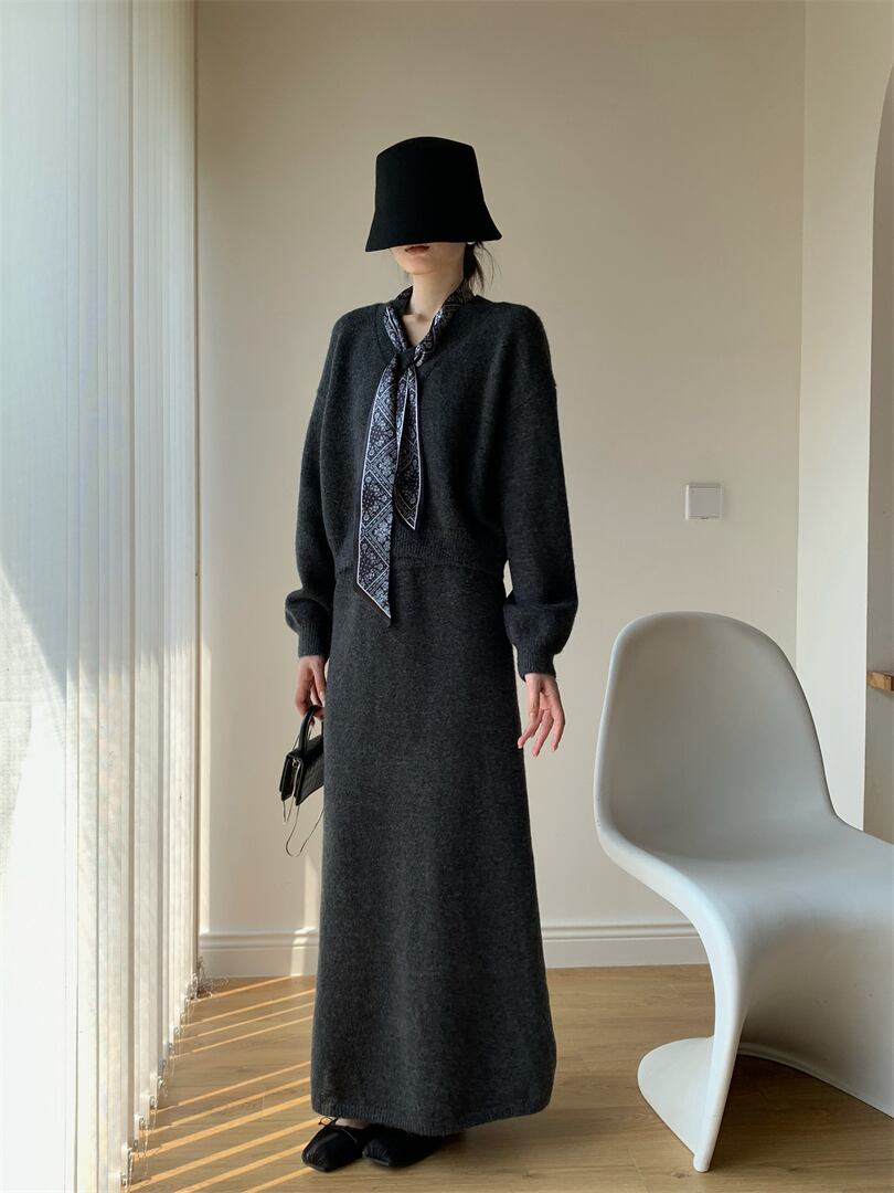 【set】スカーフ付きニットトップス×ロングスカートセット　N3452