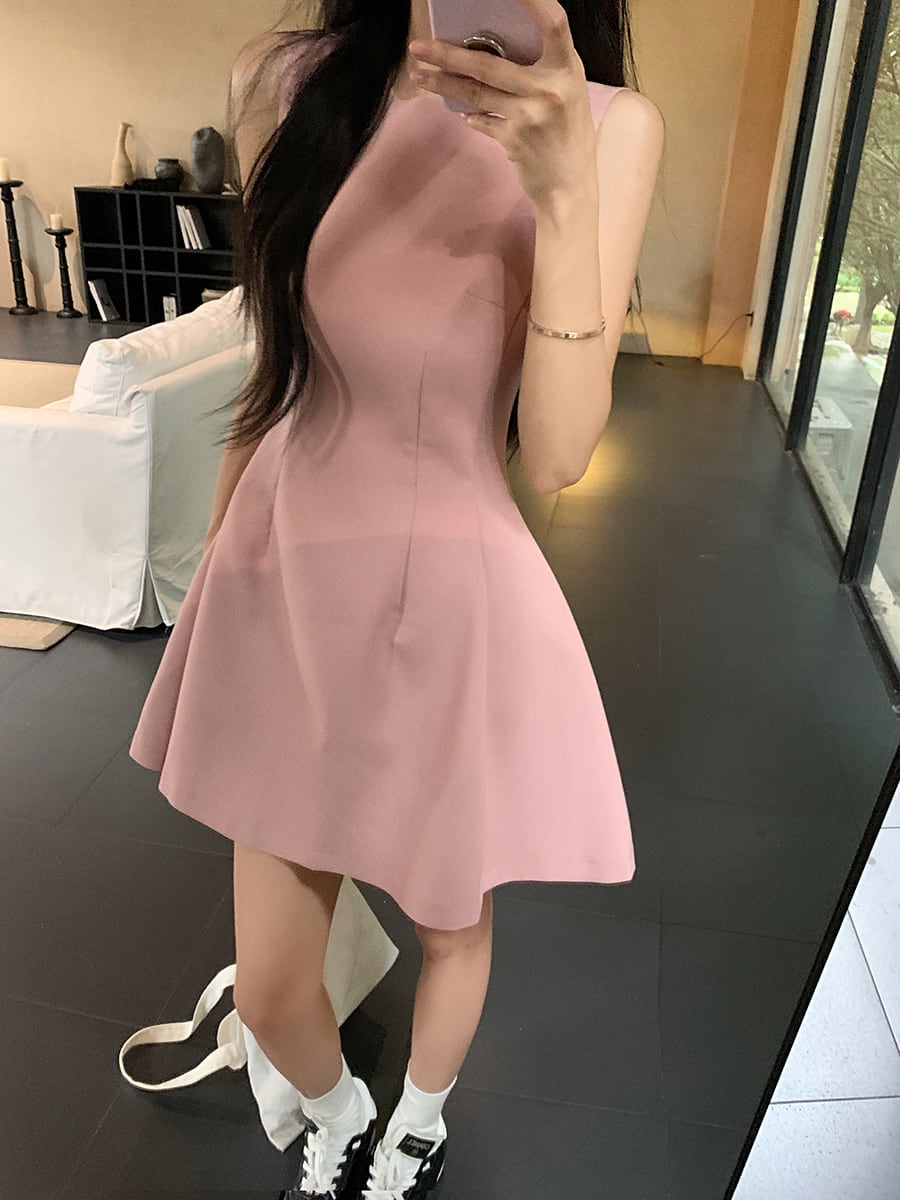 【dress】ノースリーブ美シルエットワンピース　N2662