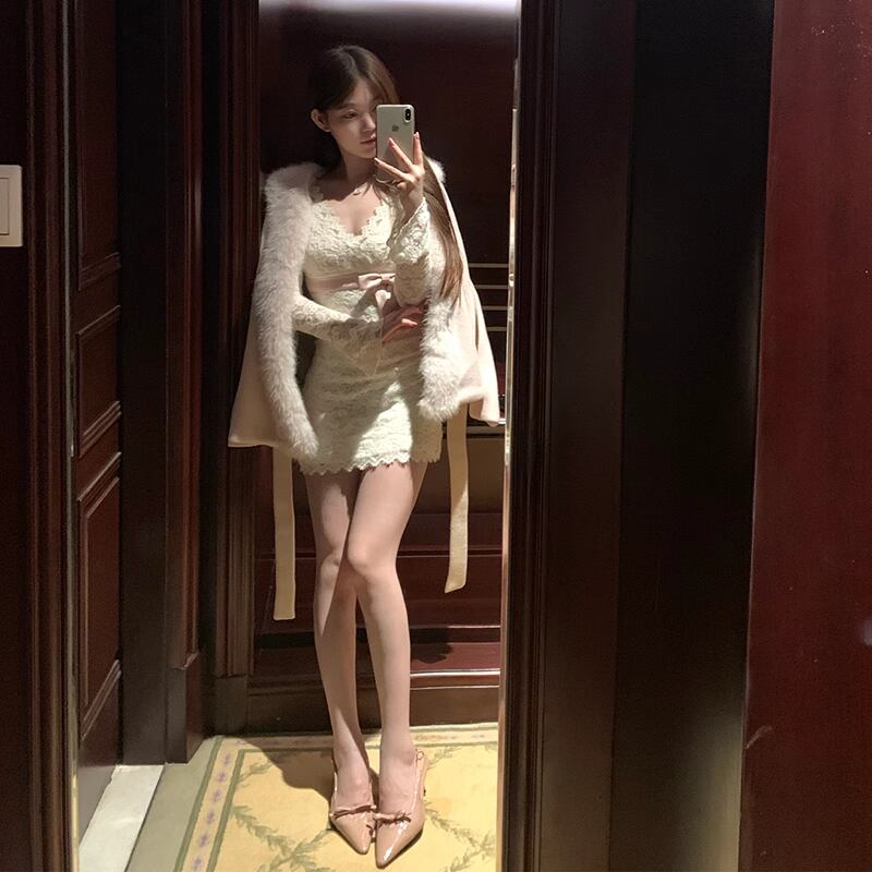 【dress】Vネックレースワンピース Q7232