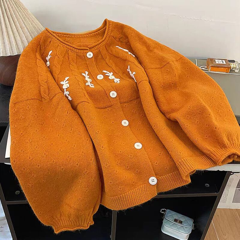 【outer】フラワー刺繡柄ニットカーディガン Q7739