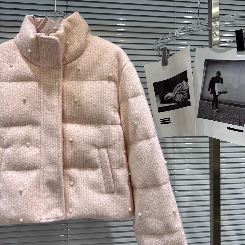 【outer】パール付きハイネック中綿コート Q7332