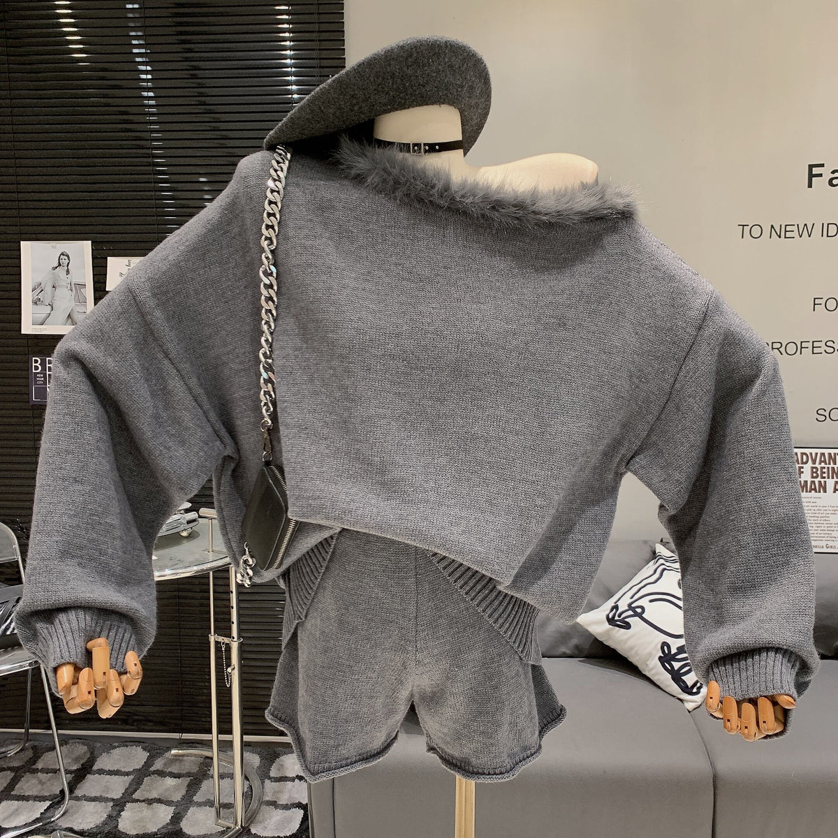 【set】ファーオフショルダーニットセーター×ショートパンツセット　M27914