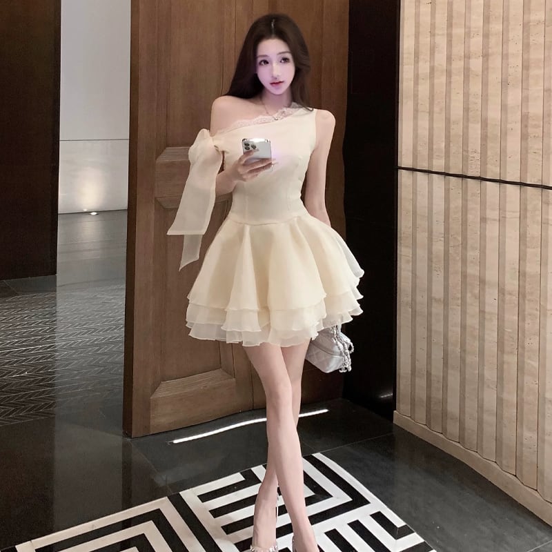 【dress】レースドッキングフレアチュールワンピース Q8514