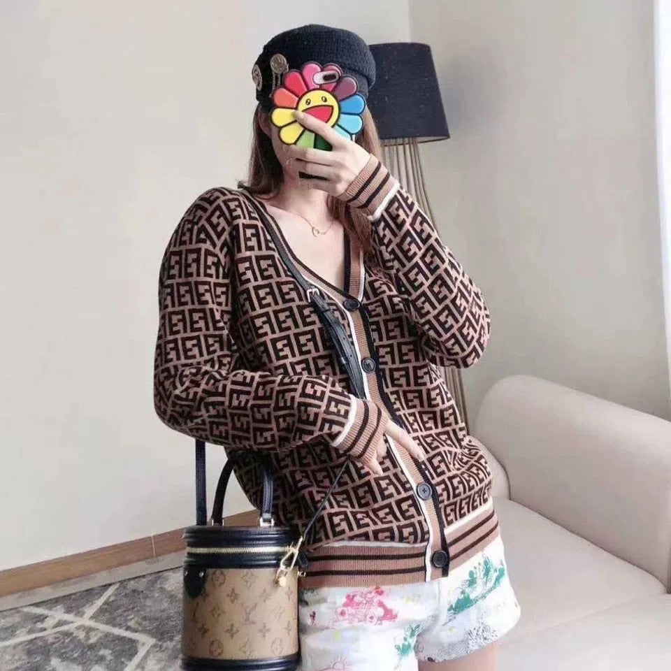 【outer】Vネック長袖ニットカーディガンG23469