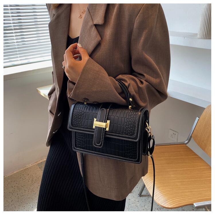 【小物】高級感合わせやすい 秋冬新作デザインエレガント通勤クラッチバッグ G2918