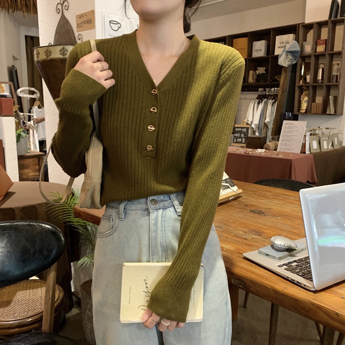 【tops】Vネックニットトップス　M27239